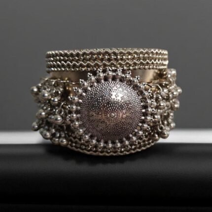 Majestic Silver Kada